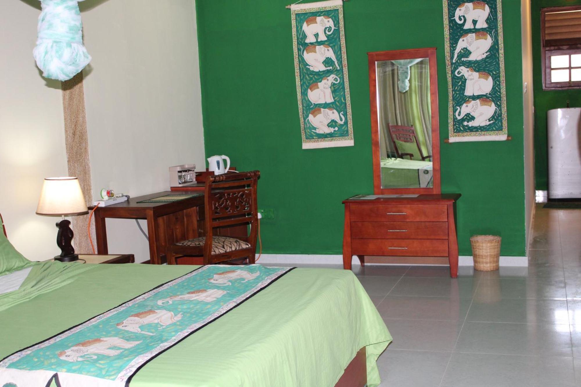 Raj Mahal Villa *